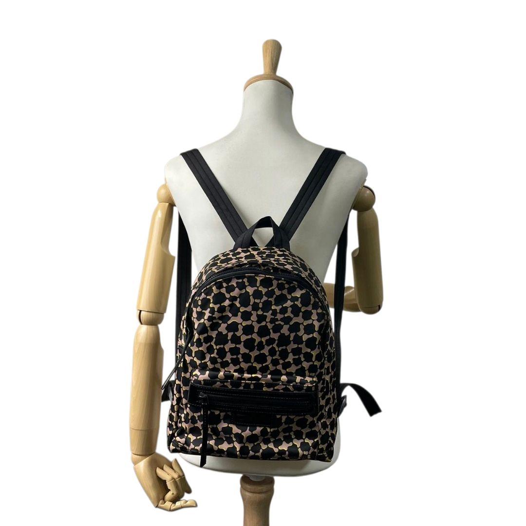 美品　ロンシャン　リュックサック　黒　総柄　ナイロン　バックパック　u15　ブラック　ピンク　イエロー　パテント　ロゴプレート　LONGCHAMP　本物保証　鑑定済　スピード発送