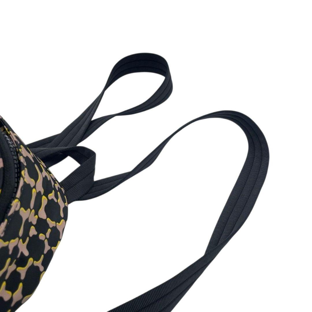 美品　ロンシャン　リュックサック　黒　総柄　ナイロン　バックパック　u15　ブラック　ピンク　イエロー　パテント　ロゴプレート　LONGCHAMP　本物保証　鑑定済　スピード発送