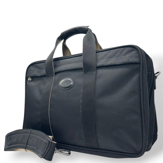 ロンシャン　ビジネスバッグ　黒　A4収納　2way　斜め掛け可　ナイロン　x　トートバッグ　ハンドバッグ　ショルダーバッグ　ブラック　自立可　シルバー金具　ロゴ　LONGCHAMP