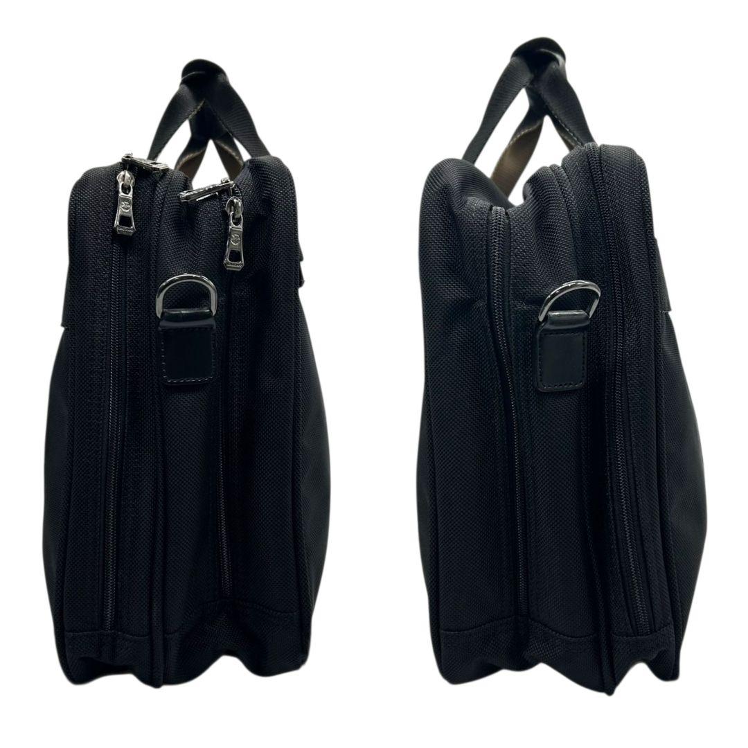 ロンシャン　ビジネスバッグ　黒　A4収納　2way　斜め掛け可　ナイロン　x　トートバッグ　ハンドバッグ　ショルダーバッグ　ブラック　自立可　シルバー金具　ロゴ　LONGCHAMP