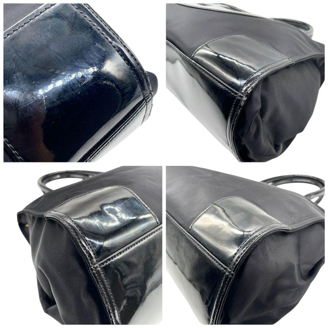 美品 トリーバーチ トートバッグ 黒 デカロゴ A4収納 ナイロン エナメル u13 ハンドバッグ ワンショルダー TORY BURCH 肩掛け可 ゴールド金具 ブラック 上品