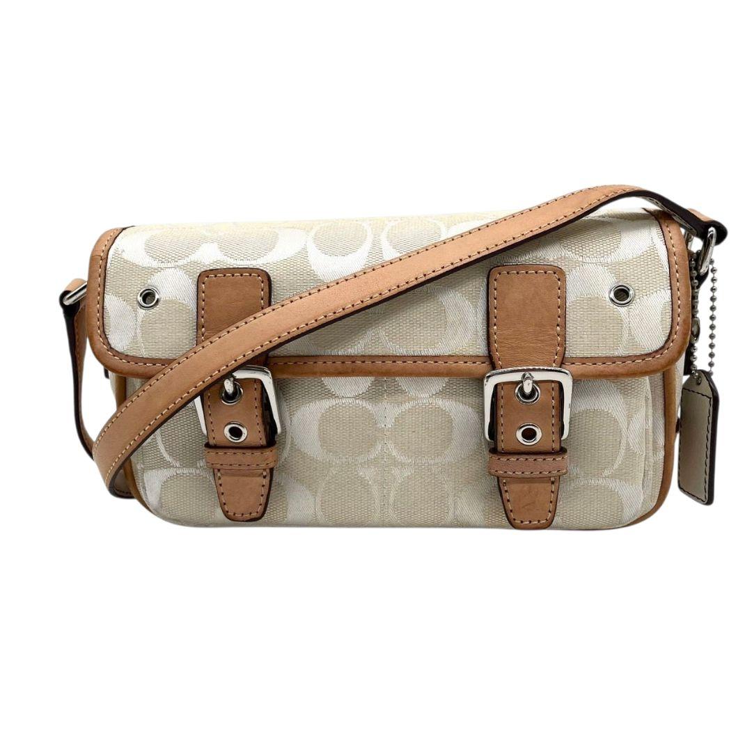 コーチ ショルダーバッグ アイボリー シグネチャー フラップ キャンバス T2 斜め掛け可 レザー 本革 ロゴタグ シルバー金具 6844 ホワイト COACH