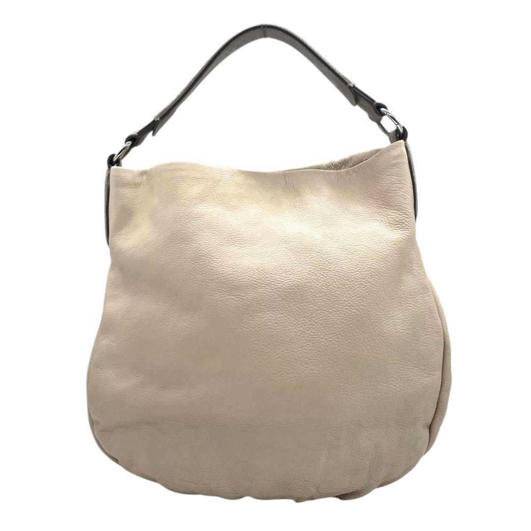 マークバイマークジェイコブス ショルダーバッグ アイボリー ホーボー 2way 斜め掛け可 ハンドバッグ トートバッグ レザー 本革 ロゴプレート シルバー金具 おしゃれ 通勤 通学