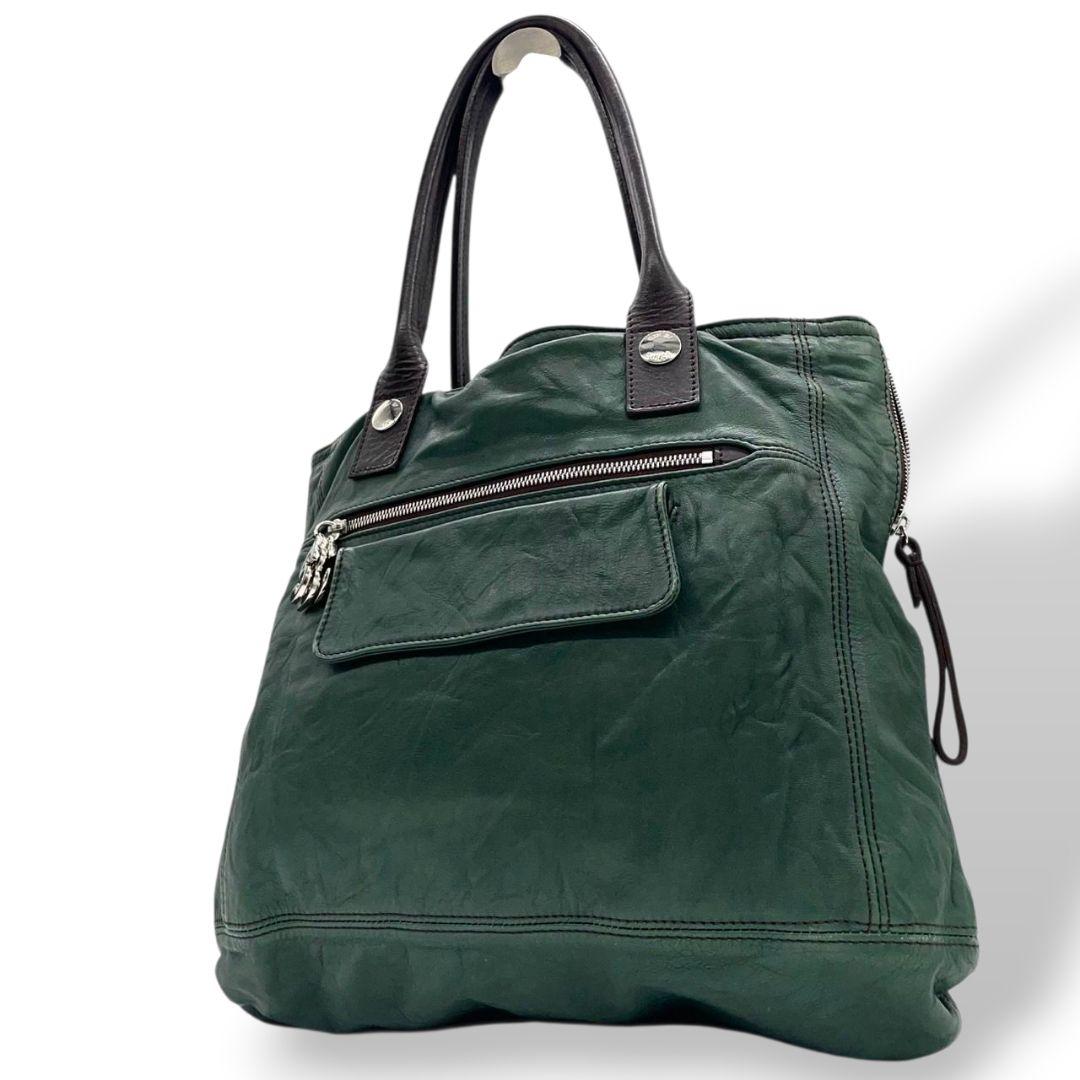 シーバイクロエ トートバッグ 緑 A4収納 ワンショルダー レザー s3 ハンドバッグ 肩掛け可 肩かけ可 本革 グリーン シルバー金具 ロゴプレート チャーム付き SeeByChloe