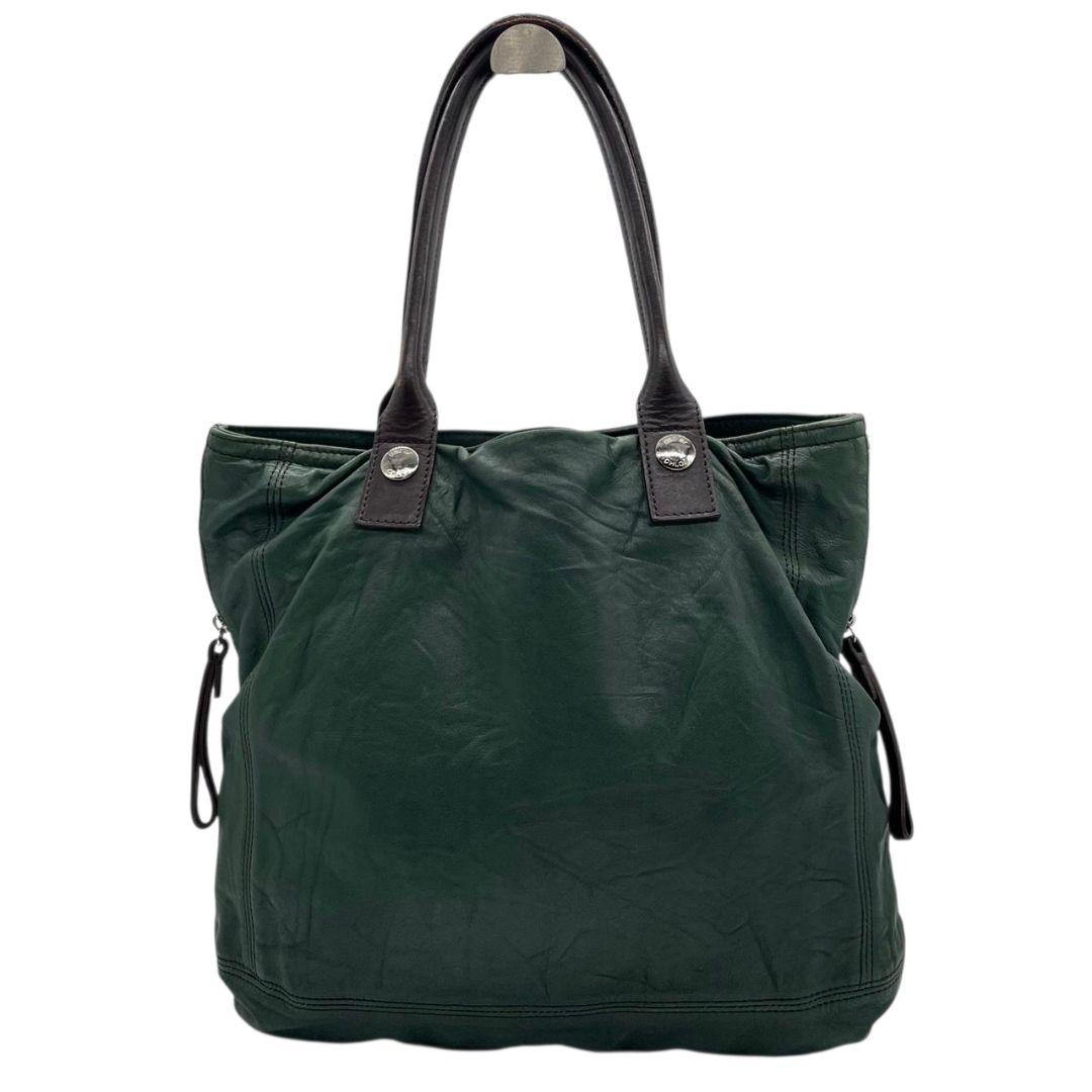 シーバイクロエ トートバッグ 緑 A4収納 ワンショルダー レザー s3 ハンドバッグ 肩掛け可 肩かけ可 本革 グリーン シルバー金具 ロゴプレート チャーム付き SeeByChloe