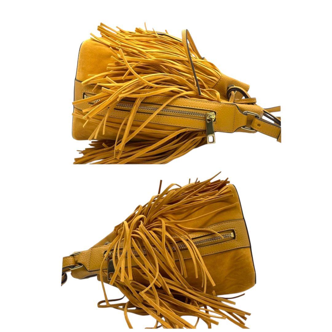サマンサベガ ショルダーバッグ 黄 イエロー フリンジ 巾着 斜め掛け可 スウェード レザー 本革 ゴールド金具 チャーム付き ロゴ s16 Samantha Vega