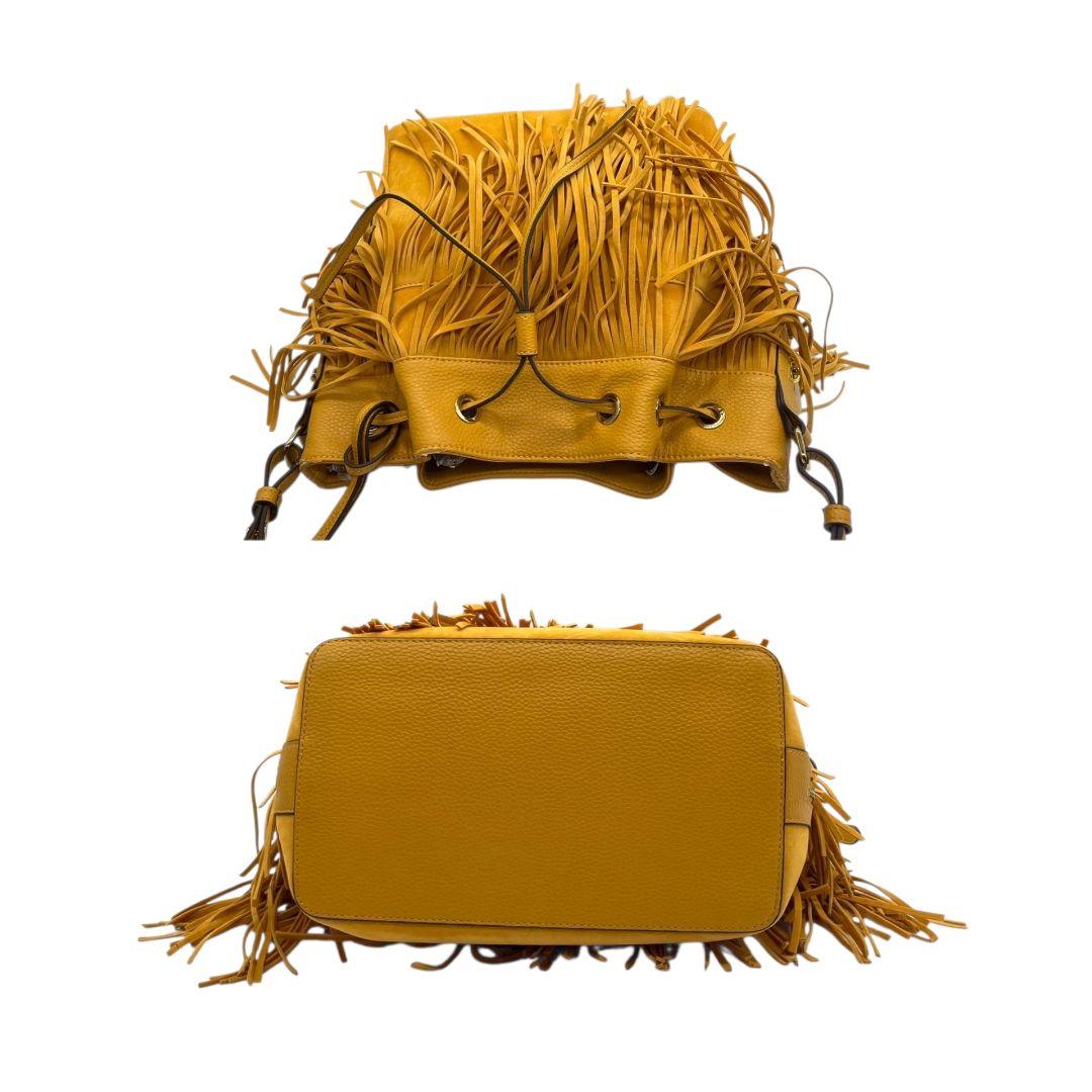 サマンサベガ ショルダーバッグ 黄 イエロー フリンジ 巾着 斜め掛け可 スウェード レザー 本革 ゴールド金具 チャーム付き ロゴ s16 Samantha Vega