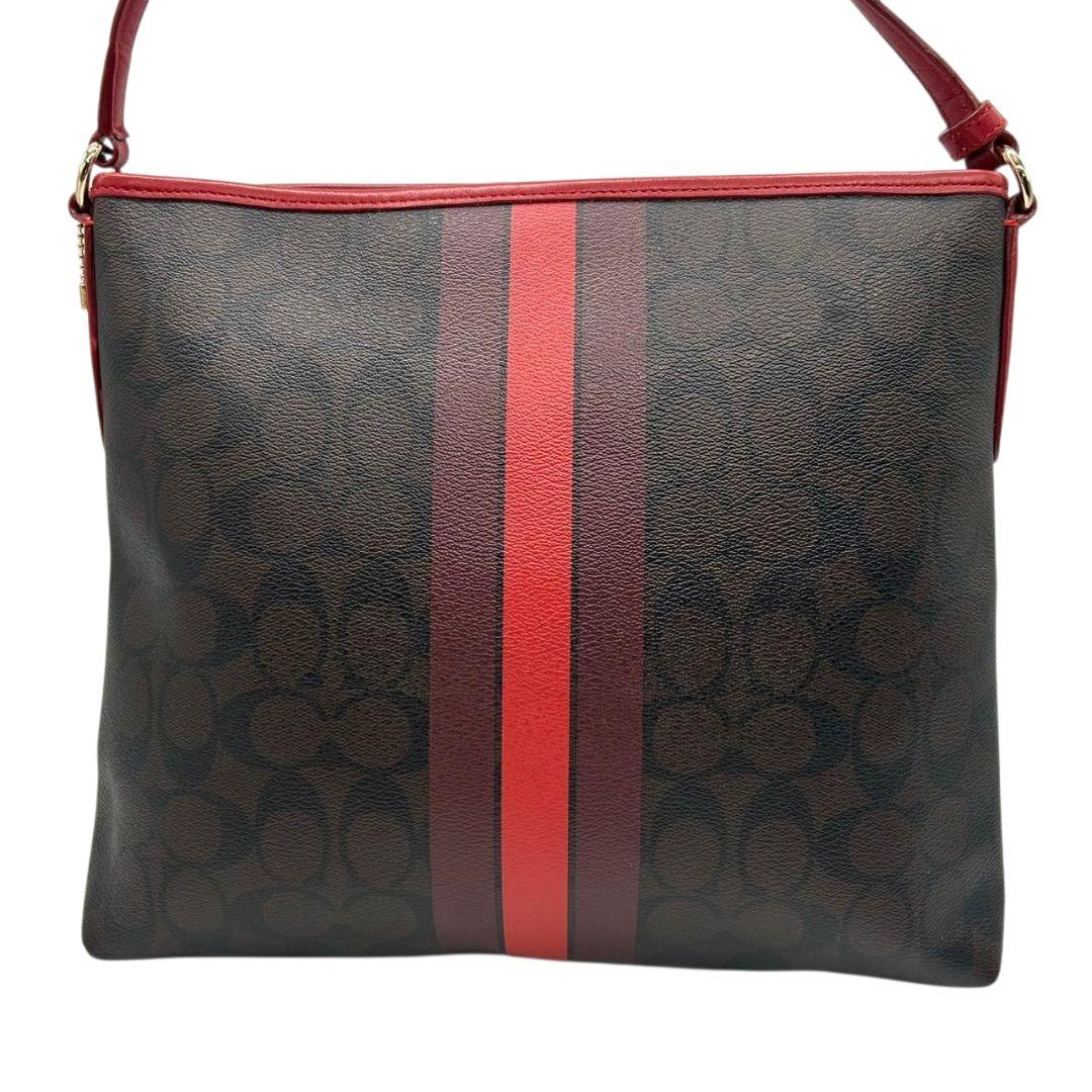 コーチ　ショルダーバッグ　茶　シグネチャー　ストライプ　PVC　レザー　s30　斜め掛け可　ゴールド金具　チャーム付き　ロゴ　ブラウン　レッド　赤　F38402　COACH