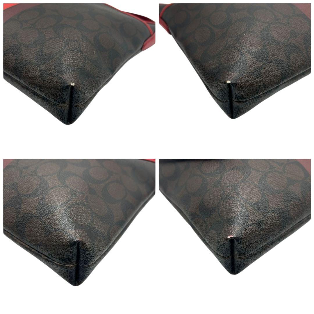 コーチ　ショルダーバッグ　茶　シグネチャー　ストライプ　PVC　レザー　s30　斜め掛け可　ゴールド金具　チャーム付き　ロゴ　ブラウン　レッド　赤　F38402　COACH