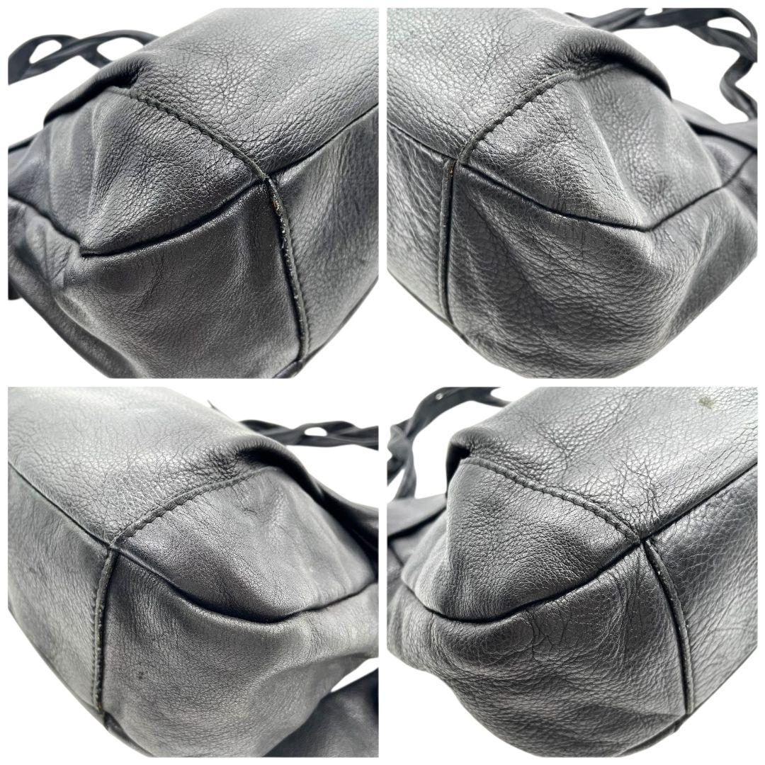 フルラ ハンドバッグ 黒 リボン ワンショルダー ホーボー FURLA s95 トートバッグ レザー 本革 肩掛け可 肩かけ可 シルバー金具 ロゴプレート チャーム付き ブラック