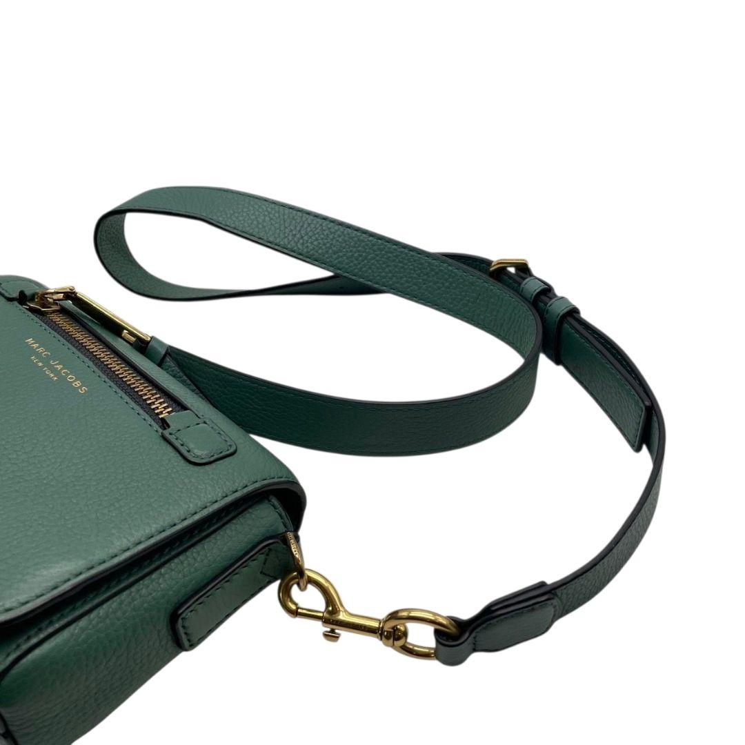 MARC JACOBS マークジェイコブス ショルダーバッグ グリーン 緑 レザー 本革 斜め掛け可 タッセル チャーム ゴールド金具 T4 コンパクト 高級感 レディース