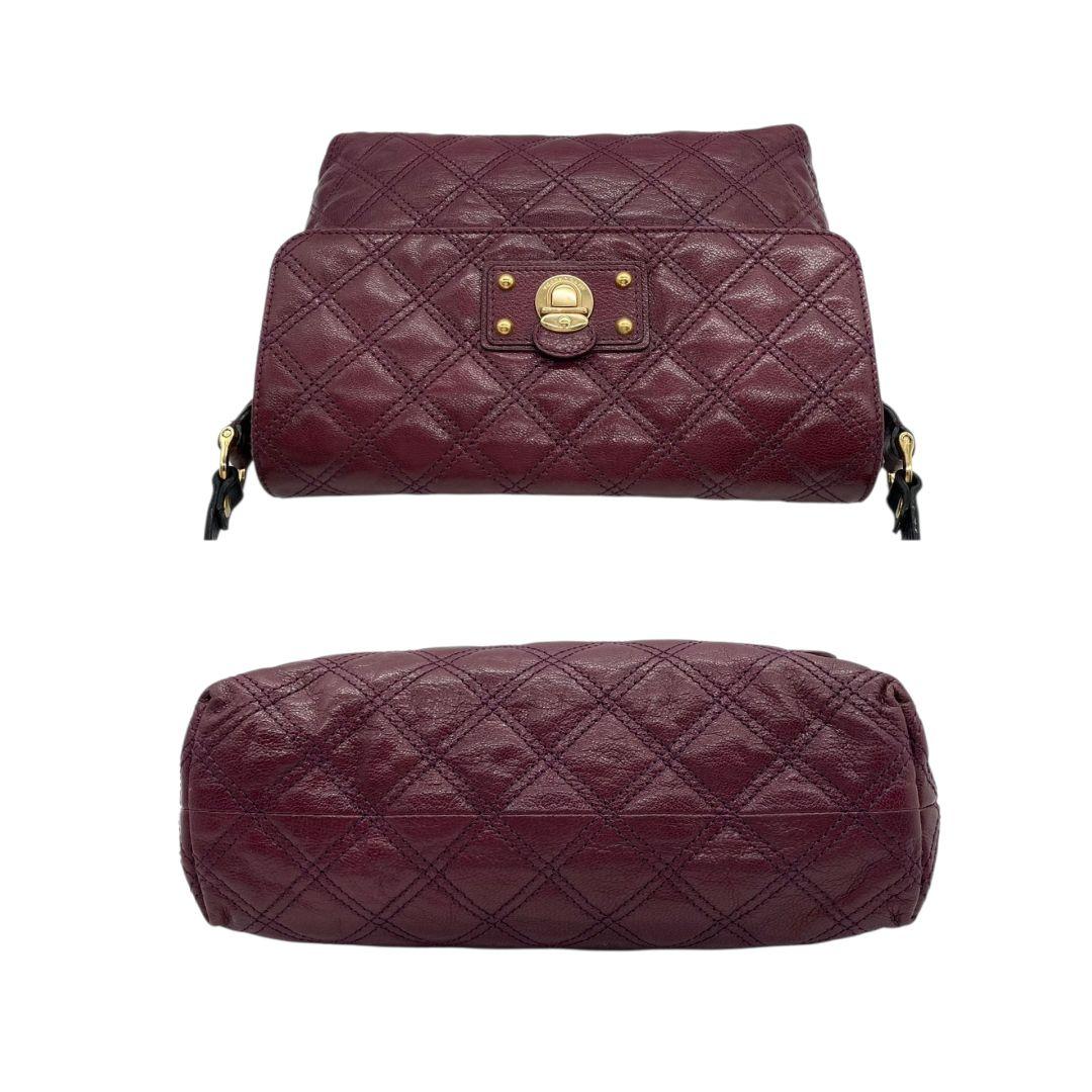 マークジェイコブス MARC JACOBS ショルダーバッグ ワインレッド レッド キルティング フラップ 2way 斜め掛け可 レザー 本革 ゴールド金具 ターンロック T1 レディース