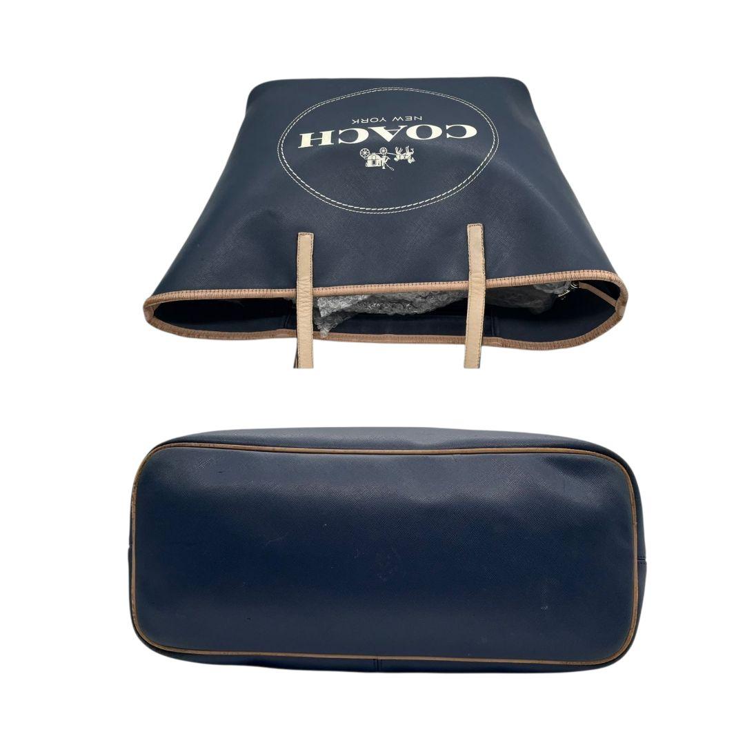 COACH コーチ トートバッグ ネイビー 紺 ベージュ デカロゴ ワンショルダー レザー 本革 ハンドバッグ A4収納 自立可 肩掛け可 シルバー金具 ロゴ F31315 u12 高級感