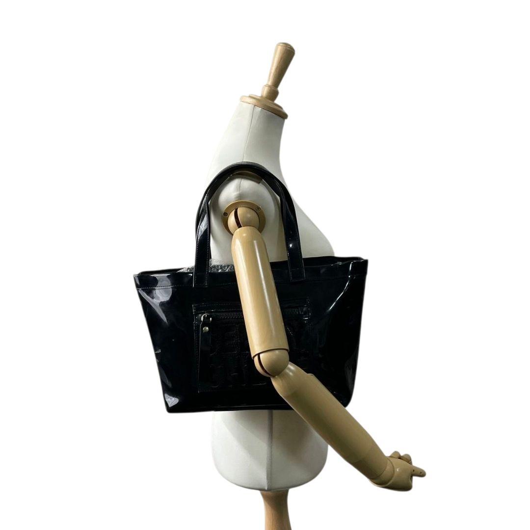 美品 シーバイクロエ トートバッグ 黒 デカロゴ シリコン SEE BY CHLOE u15 ワンショルダー ハンドバッグ ブラック ゴールド金具 肩掛け可 カジュアル モード おしゃれ