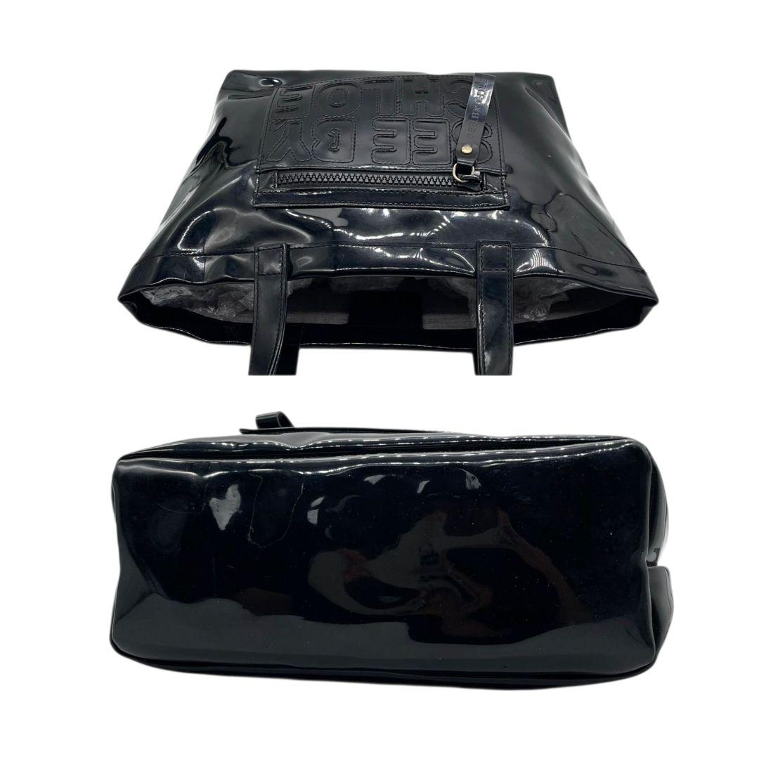 美品 シーバイクロエ トートバッグ 黒 デカロゴ シリコン SEE BY CHLOE u15 ワンショルダー ハンドバッグ ブラック ゴールド金具 肩掛け可 カジュアル モード おしゃれ