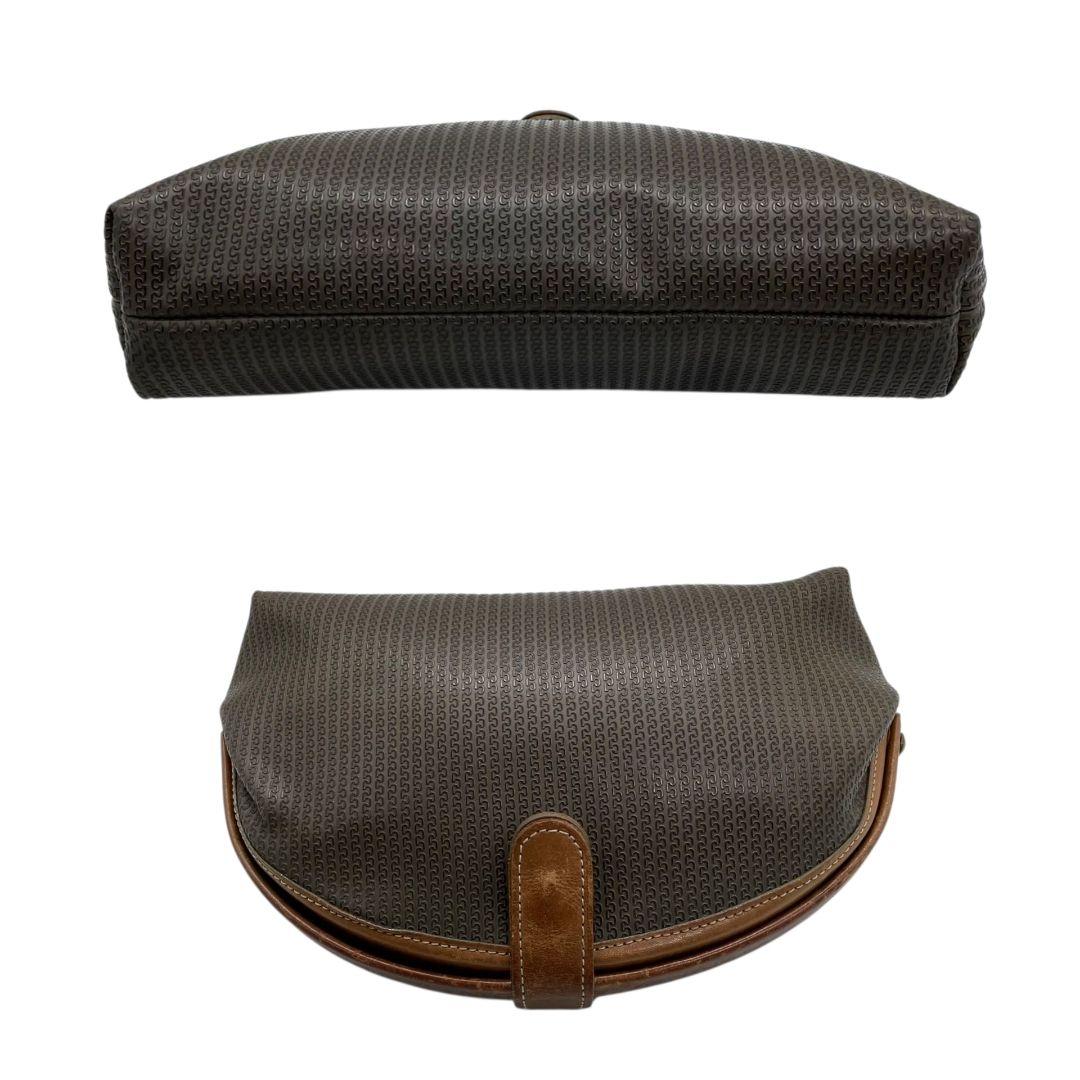 シャルルジョルダン クラッチバッグ カーキ 総柄 ロゴ セカンドバッグ s69 CHARLES JOURDAN シリコン レザー 本革 ロゴプレート