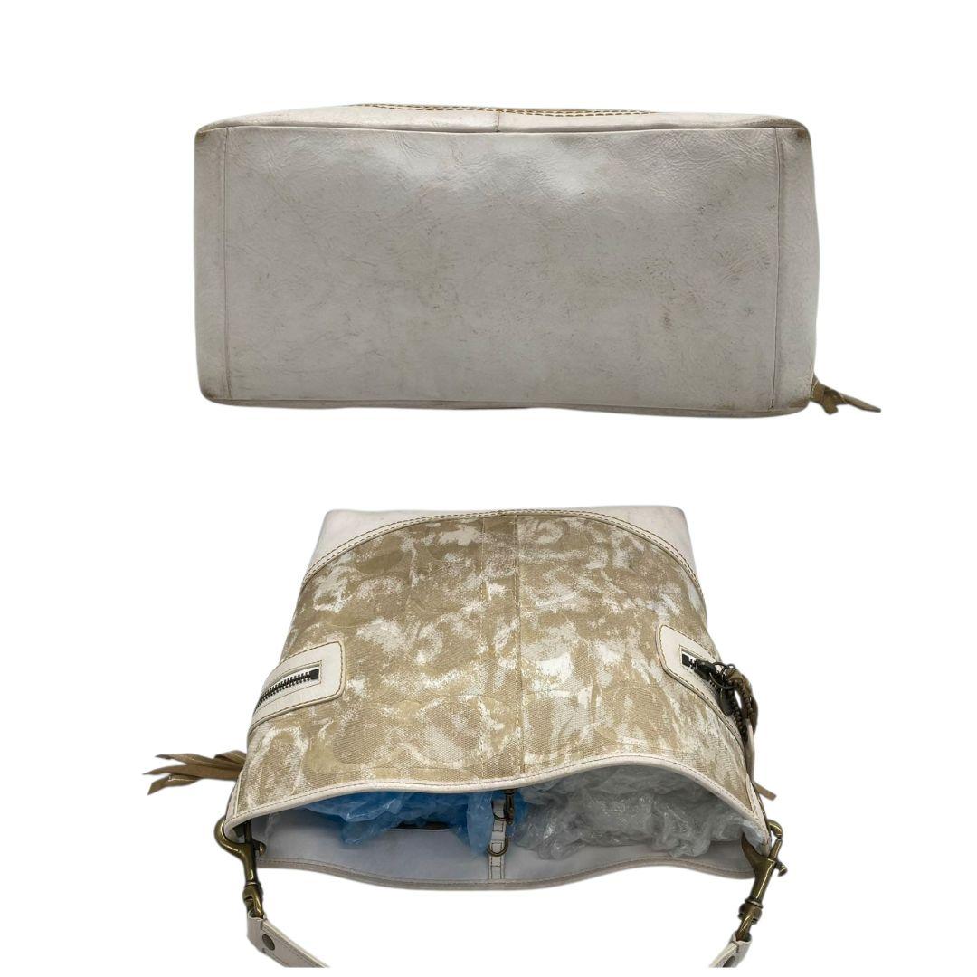 コーチ ハンドバッグ ベージュ シグネチャー ワンショルダー ホーボー s15 トートバッグ 肩掛け可 キャンバス レザー 本革 ゴールド金具 チャーム付き ロゴタグ 10010