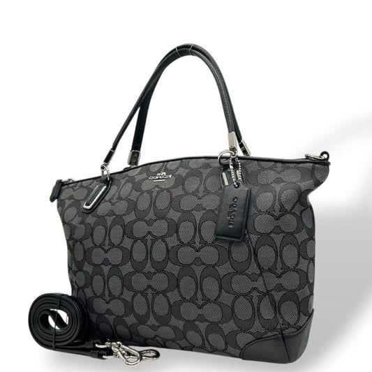 美品 コーチ ハンドバッグ 黒 ブラック シグネチャー 2way キャンバス レザー ショルダーバッグ トートバッグ 斜め掛け可 シルバー金具 ロゴタグ COACH 33737 T5