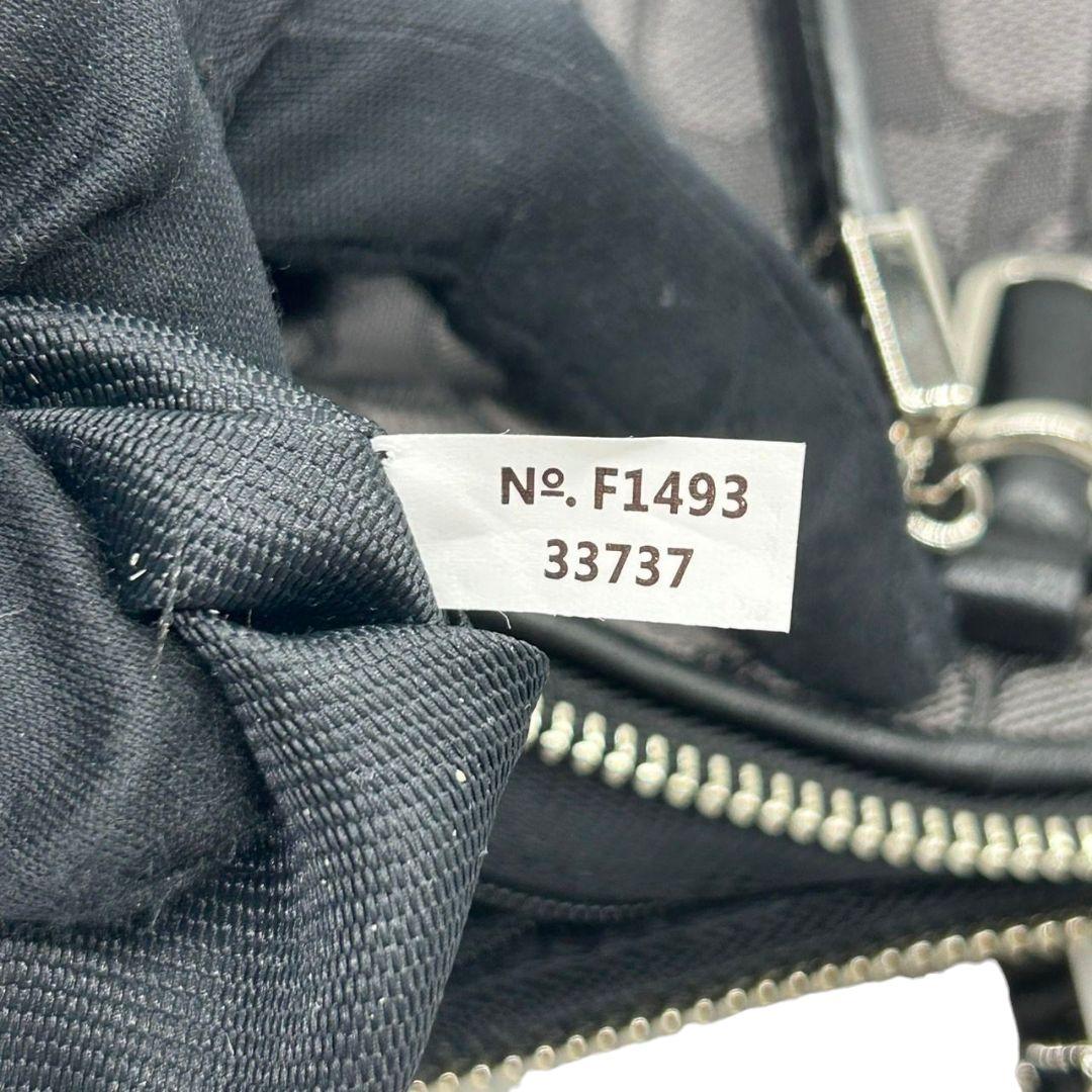 美品 コーチ ハンドバッグ 黒 ブラック シグネチャー 2way キャンバス レザー ショルダーバッグ トートバッグ 斜め掛け可 シルバー金具 ロゴタグ COACH 33737 T5