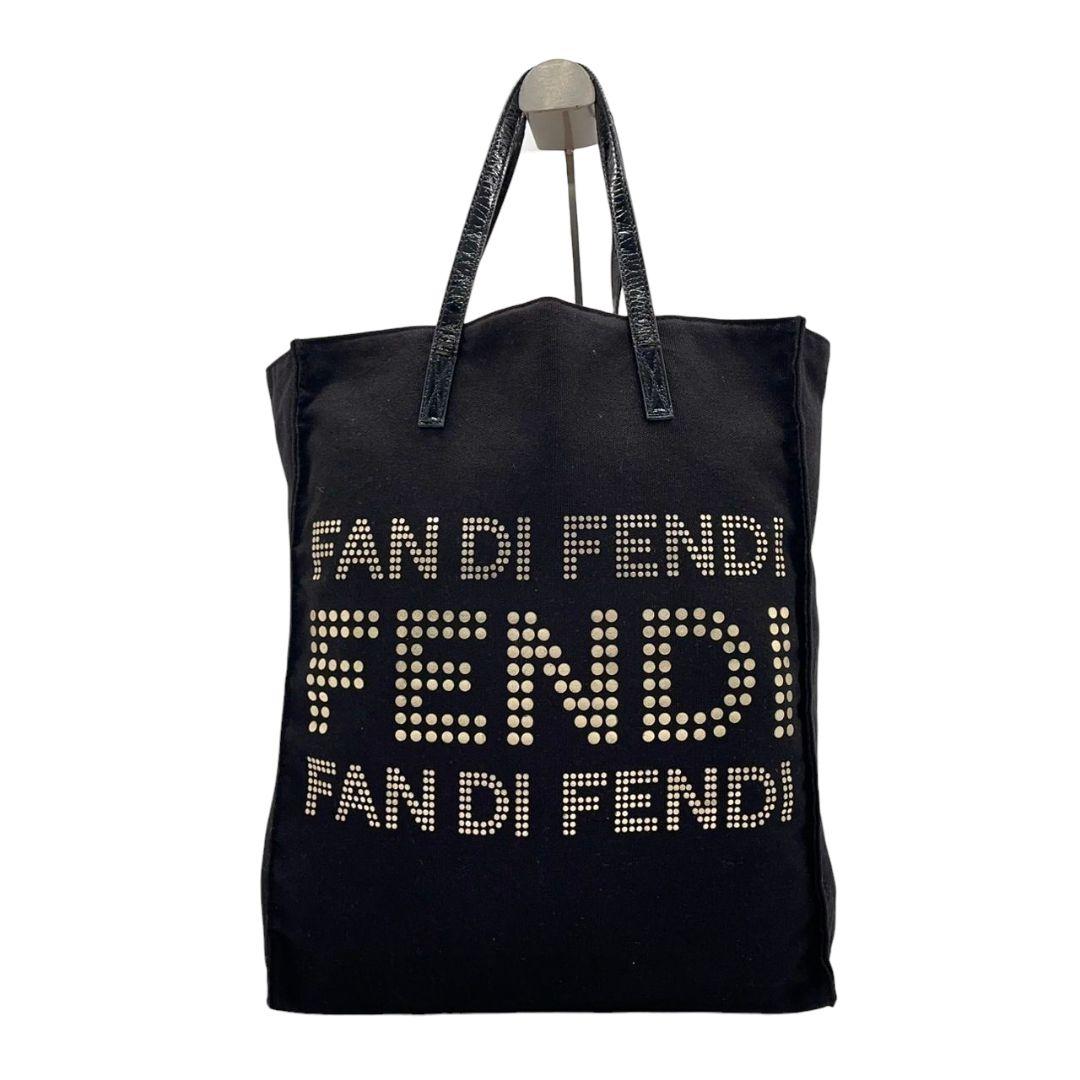 フェンディ FENDI トートバッグ デカロゴ スタッズ ワンショルダー ブラック 黒 キャンバス レザー A4収納可 肩掛け可 ハンドバッグ 本革 ヴィンテージ T1