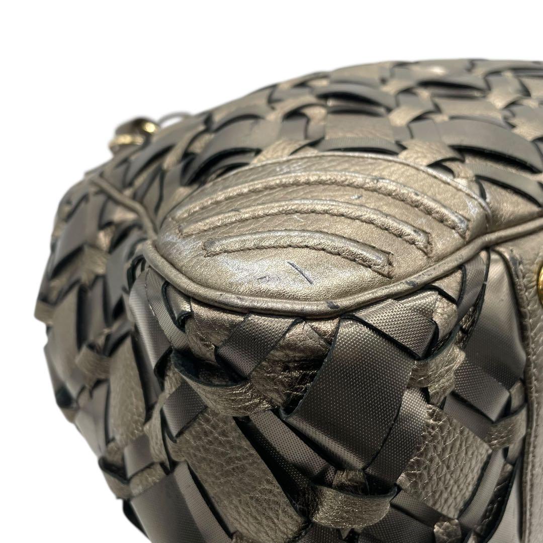 ヴェルサーチ トートバッグ グレー シルバー ブロンズ グラデーションカラー 編み込み レザー T5 肩掛け ワンショルダーバッグ ハンドバッグ ゴールド金具 ロゴ刻印 VERSACE