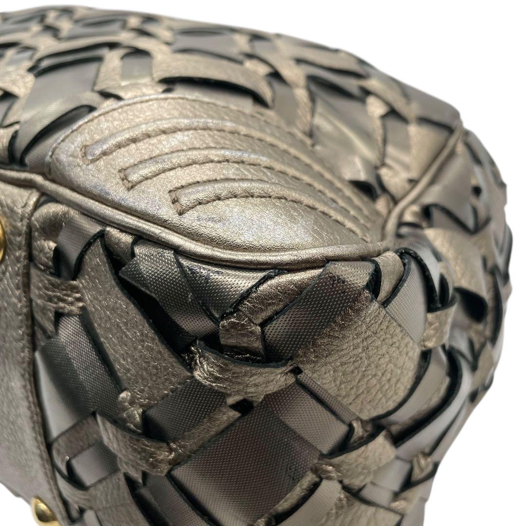 ヴェルサーチ トートバッグ グレー シルバー ブロンズ グラデーションカラー 編み込み レザー T5 肩掛け ワンショルダーバッグ ハンドバッグ ゴールド金具 ロゴ刻印 VERSACE