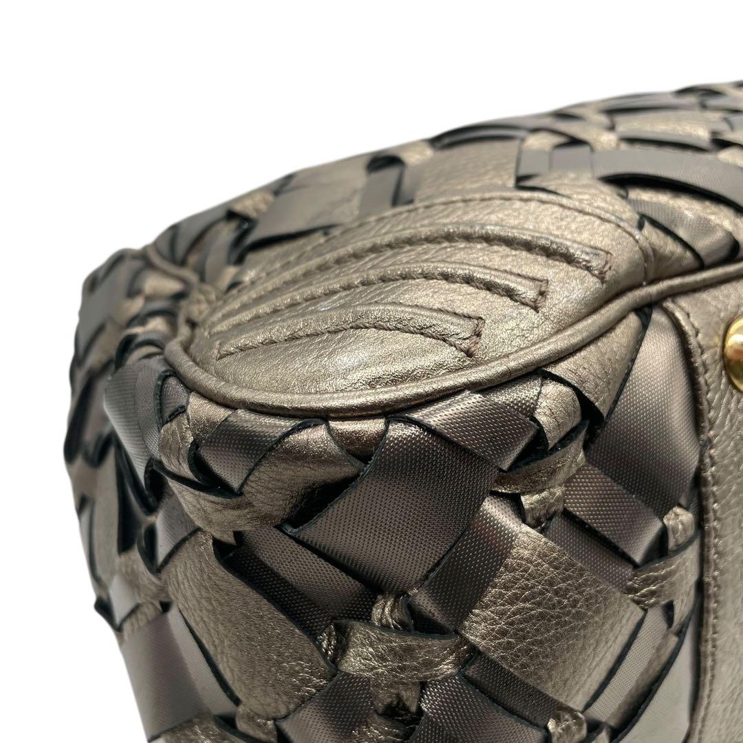 ヴェルサーチ トートバッグ グレー シルバー ブロンズ グラデーションカラー 編み込み レザー T5 肩掛け ワンショルダーバッグ ハンドバッグ ゴールド金具 ロゴ刻印 VERSACE