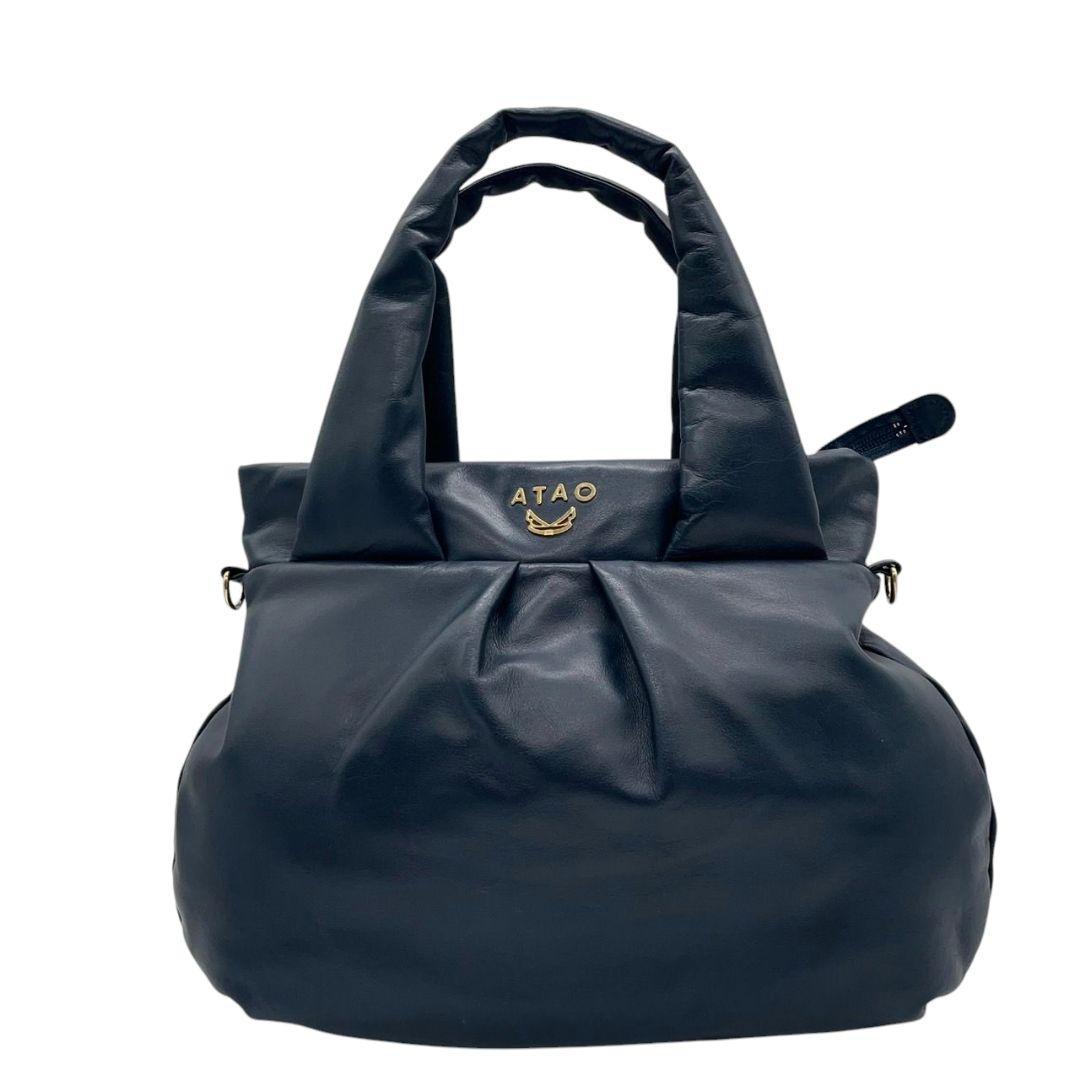 アタオ ハンドバッグ 2way 紺 エミュ レザー ギャザー A4収納 斜め掛け可 ゴールド金具 ロゴプレート 自立可 ATAO ショルダーバッグ トートバッグ