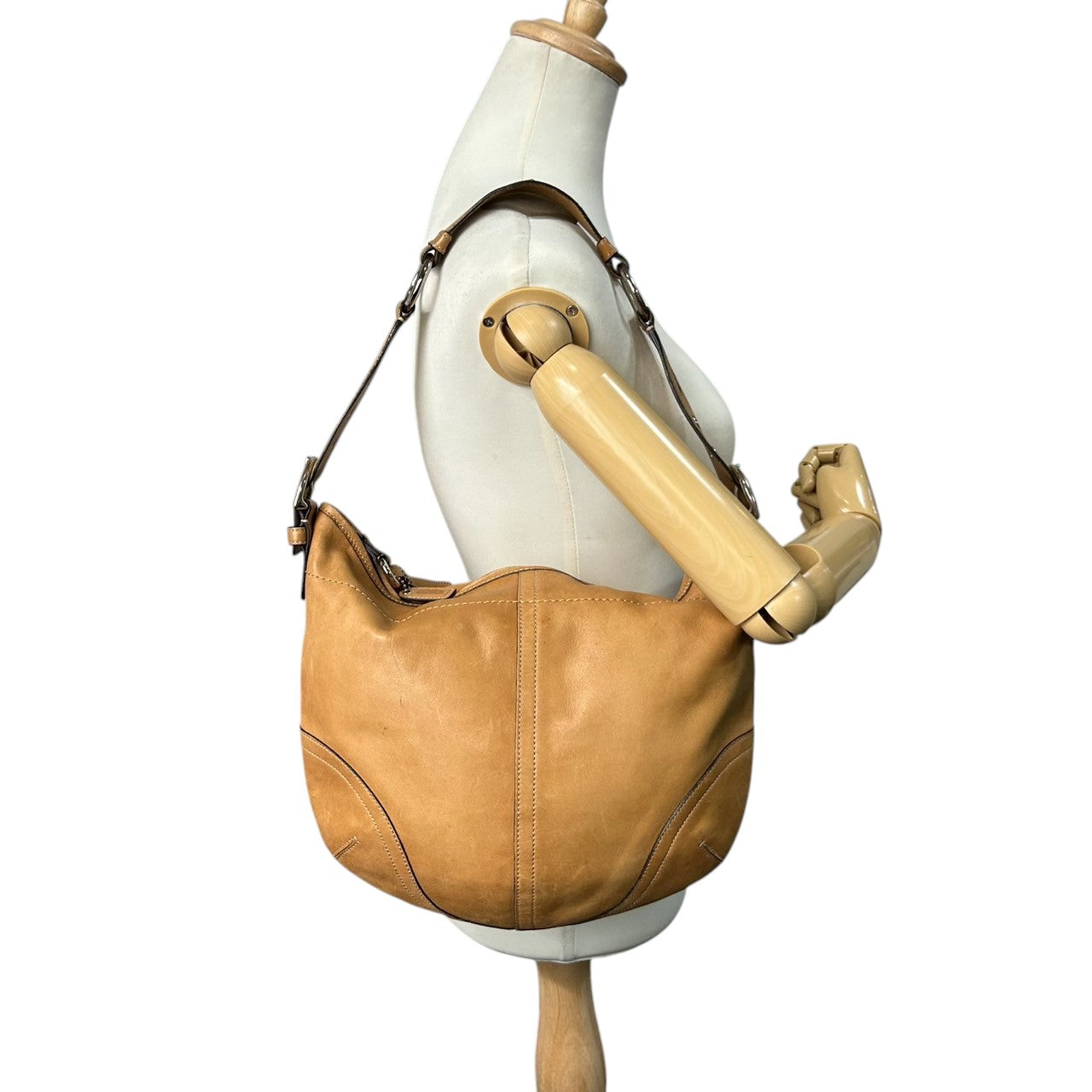 COACH コーチ ショルダーバッグ ホーボーバッグ 3651 レザー キャメル ブラウン ワンショルダー 肩掛け レディース シルバー金具 ビンテージ クラシック シンプル デイリーユース 通勤 通学 A4収納可能 クリーニング済み S44